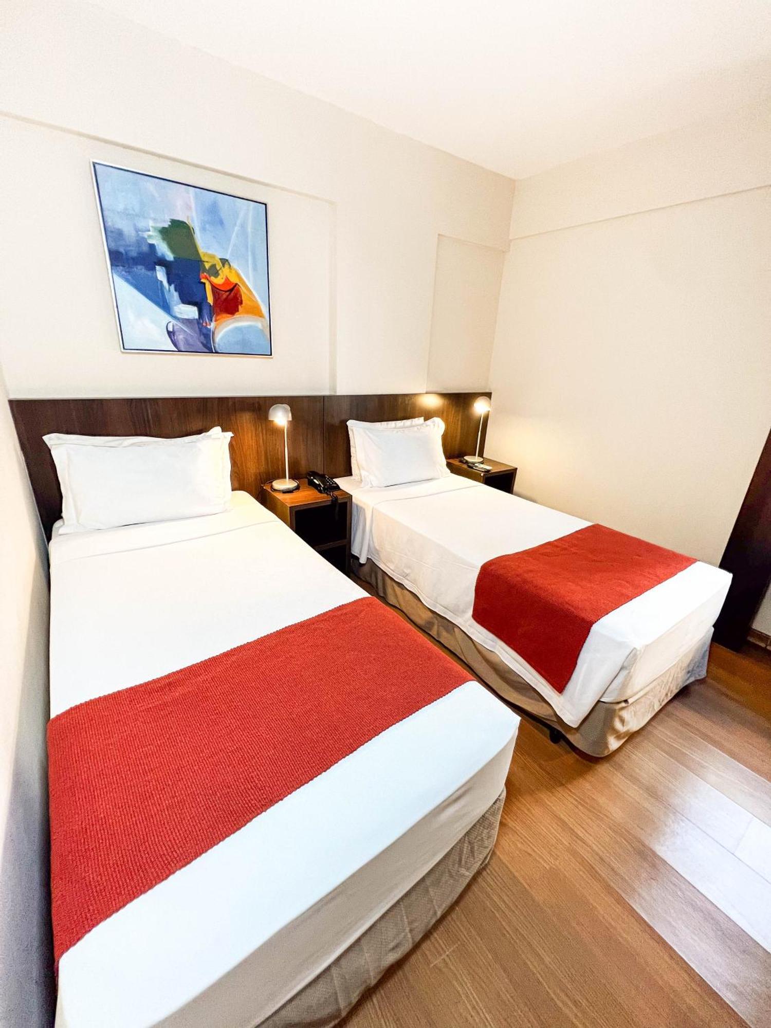 Royal Design Savassi Hotel เบโลโอรีซอนชี ภายนอก รูปภาพ