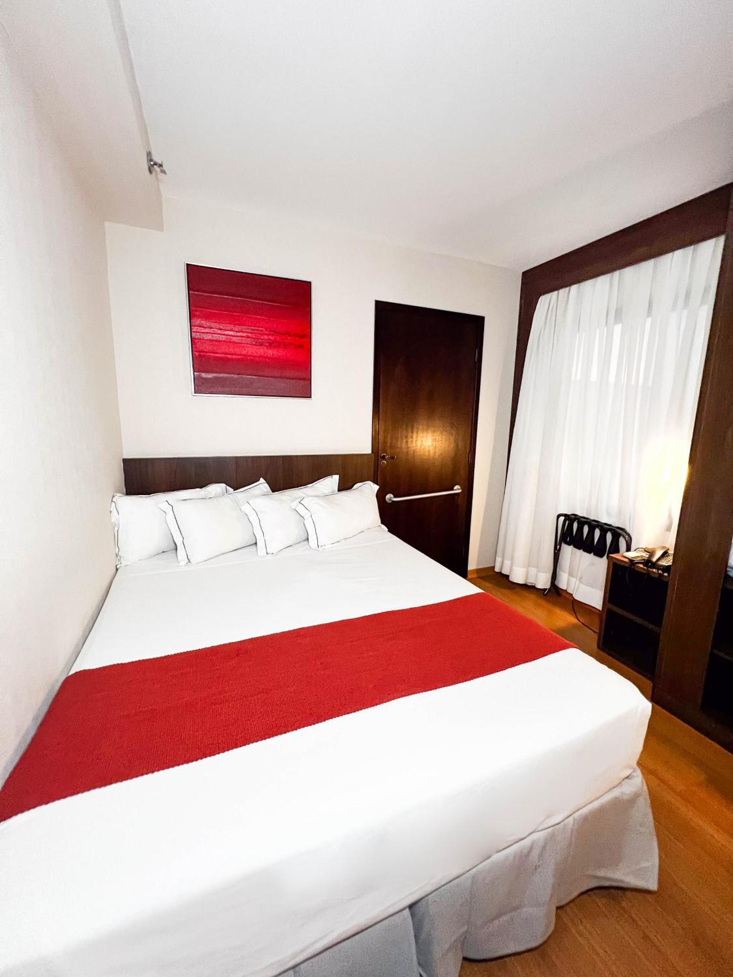 Royal Design Savassi Hotel เบโลโอรีซอนชี ภายนอก รูปภาพ