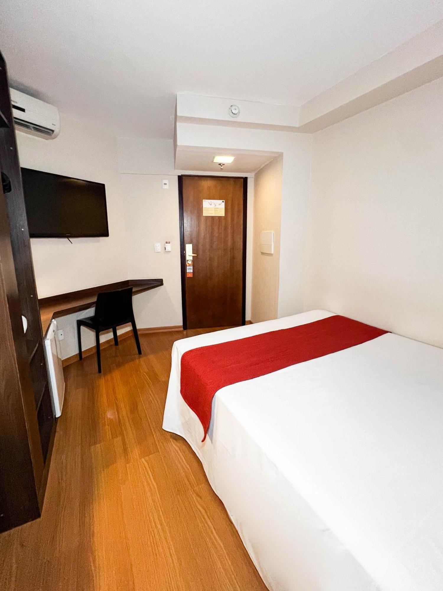 Royal Design Savassi Hotel เบโลโอรีซอนชี ภายนอก รูปภาพ