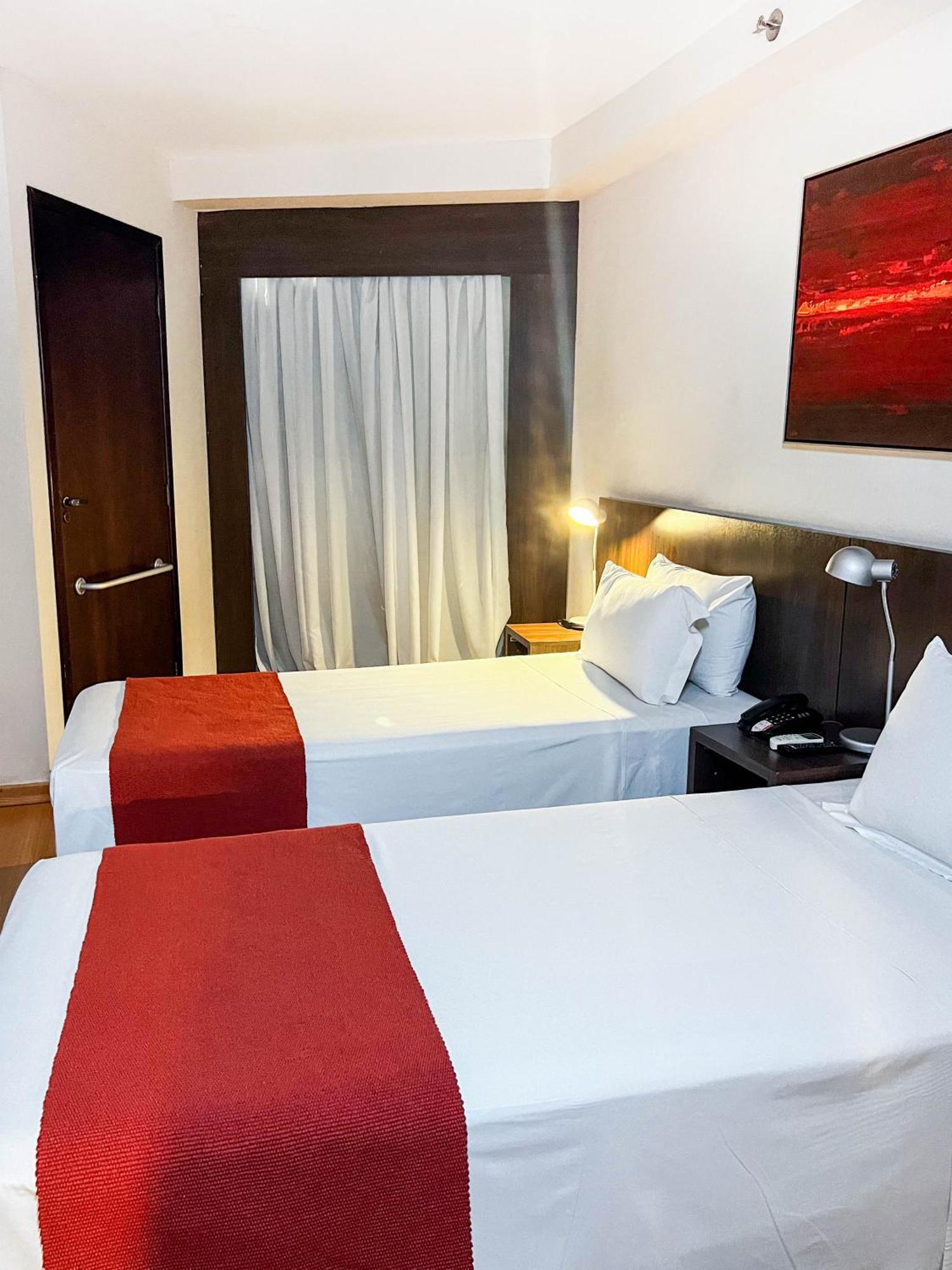 Royal Design Savassi Hotel เบโลโอรีซอนชี ภายนอก รูปภาพ