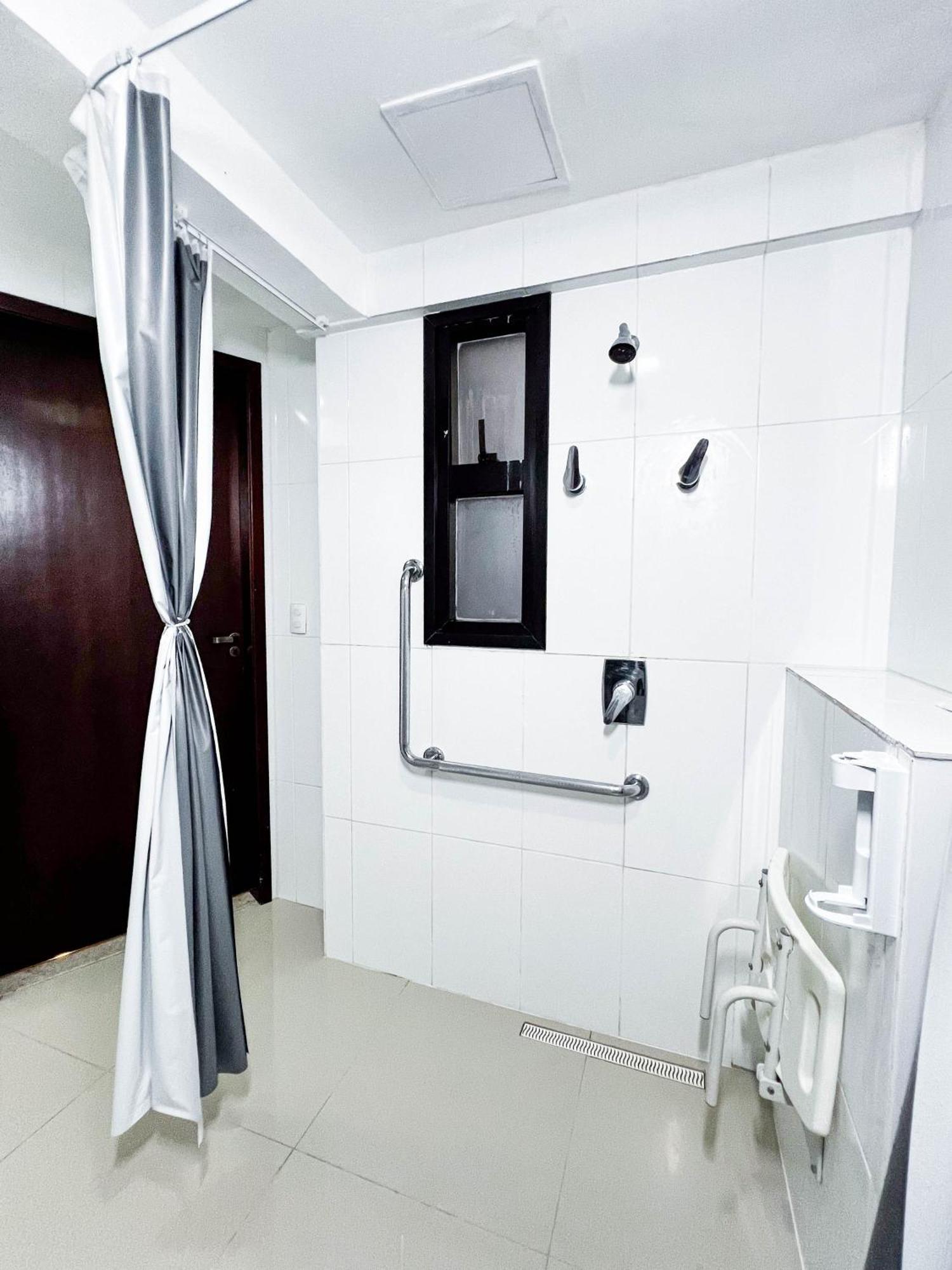 Royal Design Savassi Hotel เบโลโอรีซอนชี ภายนอก รูปภาพ